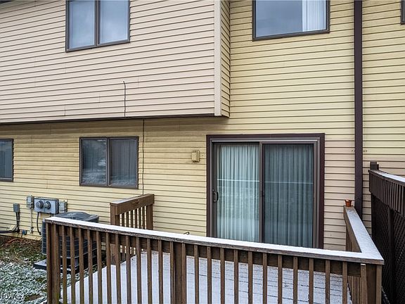 4th image of 6 Greenwood Dr Unit 2B
