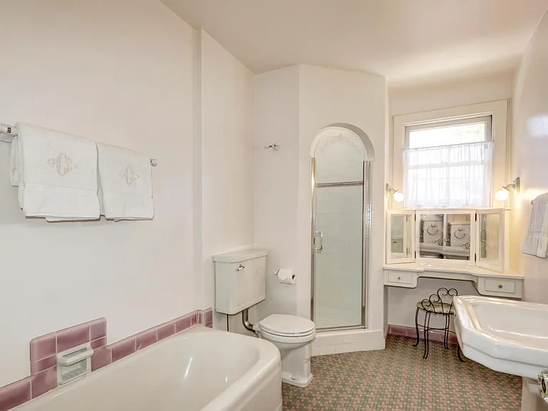 450 Coloma Way — Photo 31