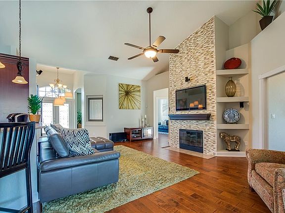 4th image of 13727 Dornoch Dr