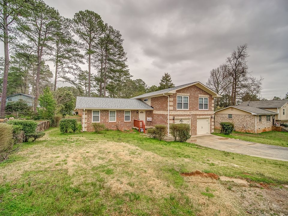 2nd image of 3634 Radcliffe Blvd