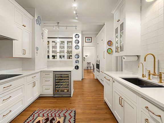 4th image of 580 Park Ave APT 3A