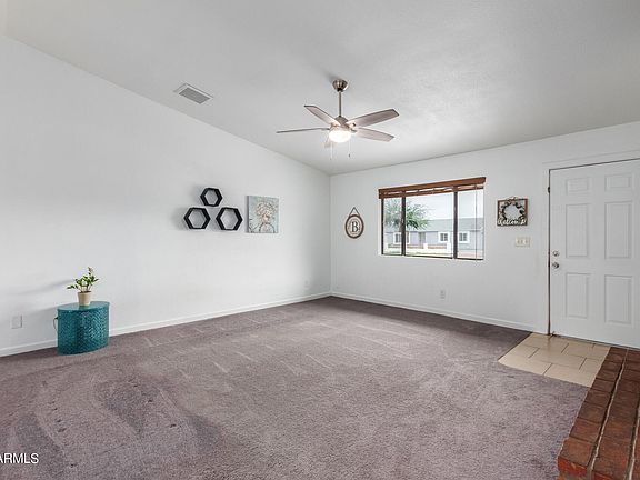 4th image of 11002 E CRESCENT Avenue