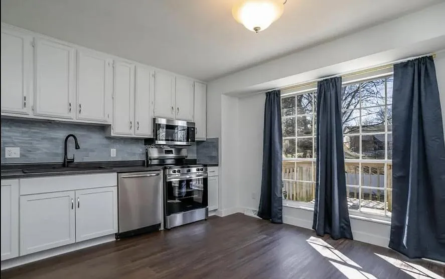1335 Grandview Dr — Photo 4