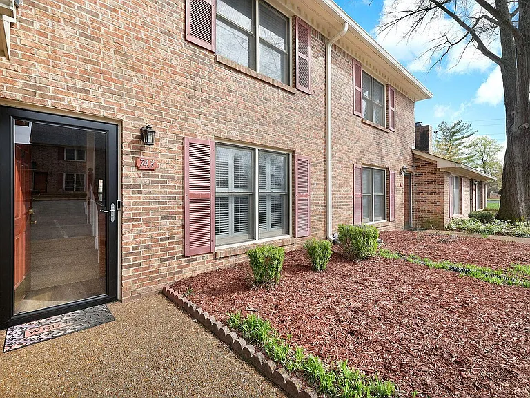 743 Kent Rd — Photo 8