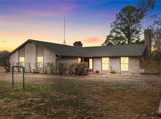 324 Stirrup Rd, Victoria, TX 77905