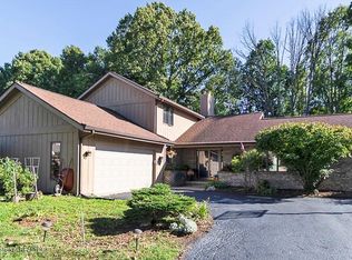 5975 Caleta Dr, Lansing, MI 48911