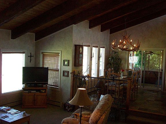 4th image of 498 Tiara Dr