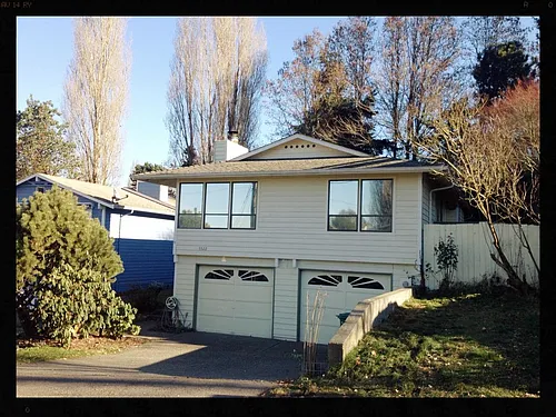 9522 4th Ave NE Photo 1