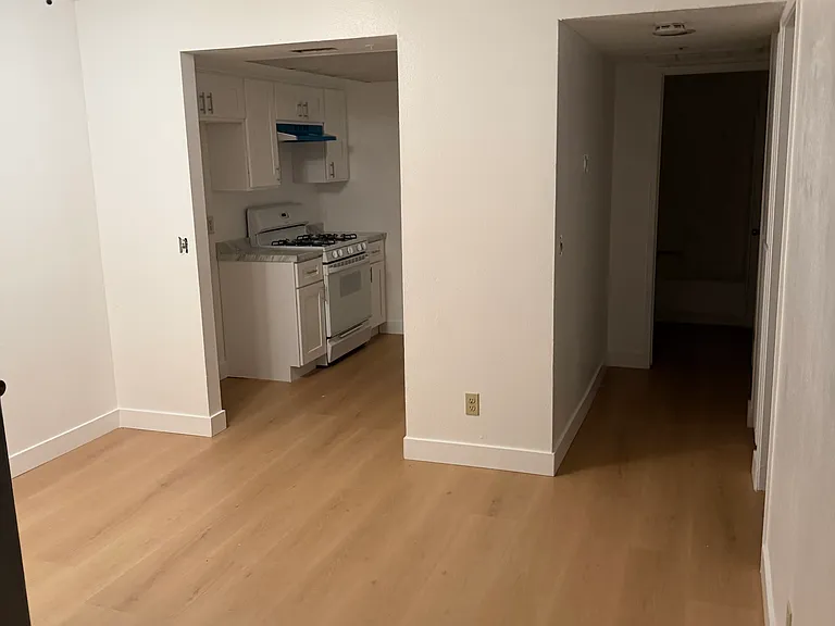 9044 Chantry Ave — Photo 3