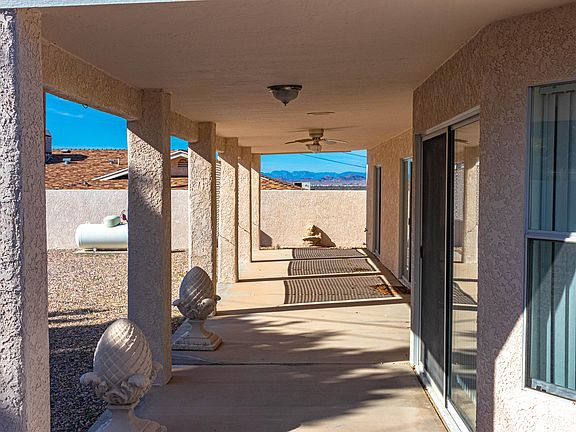 5th image of 1960 Park Terrace Bay