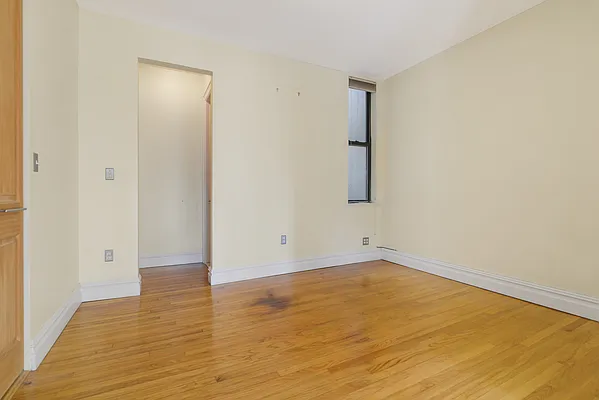 Rented by Compass | media 25