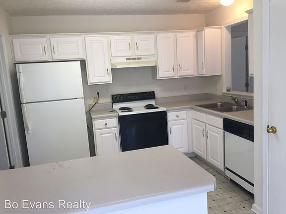 5th image of 1372 Summerfield Pl