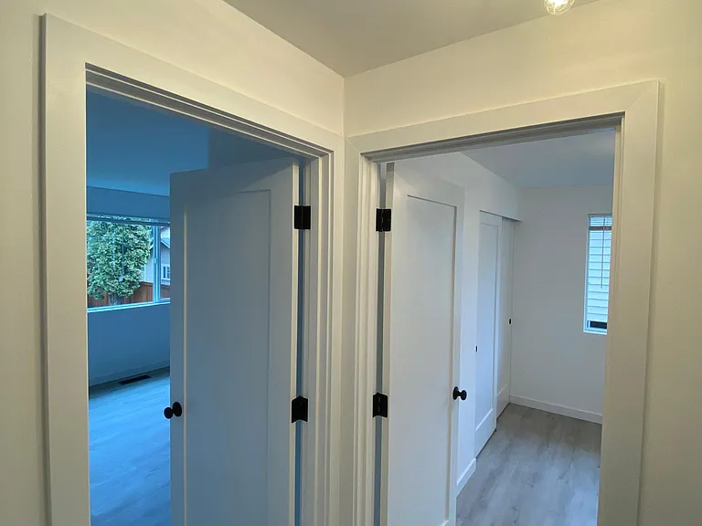 4401 NE 24th St — Photo 11