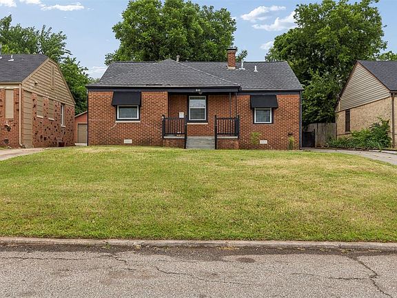 4th image of 840 NW 46th St
