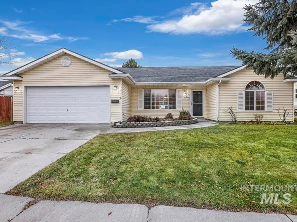 1483 Saddler St, Twin Falls, ID 83301