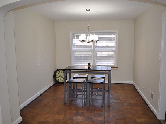 5th image of 3 E Oak Ave