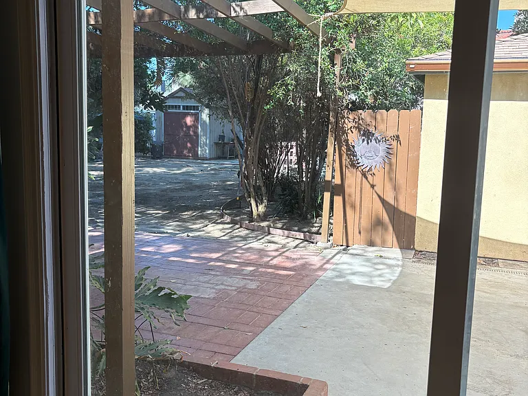 6601 N Louise Ave — Photo 16
