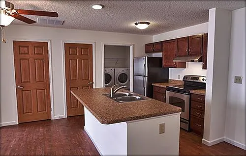 444 S Patterson Drive — Photo 6