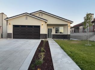 17745 Vista Point Dr, Victorville, CA 92395