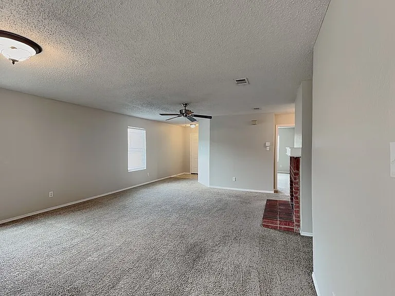 5709 Addington Dr — Photo 10