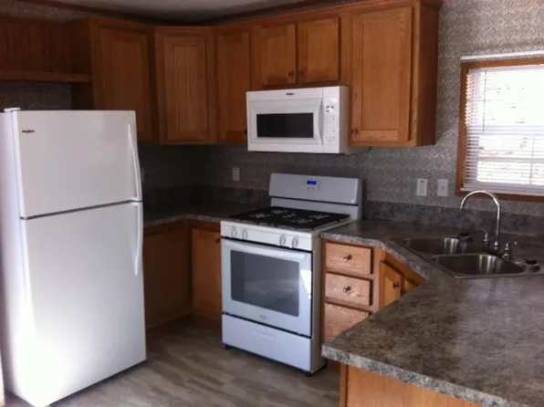 22 Victory Ln, New Milford, CT 06776