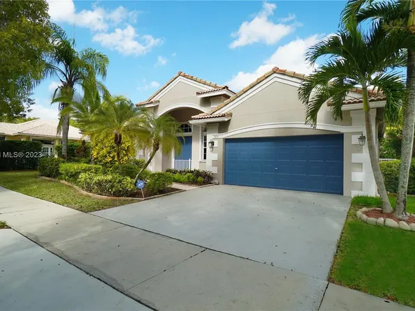 3891 Crestwood Cir, Fort Lauderdale, FL 33331