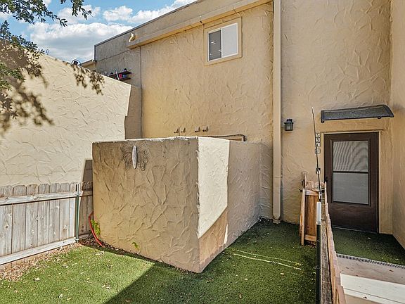 3rd image of 531C Sand Bend Dr