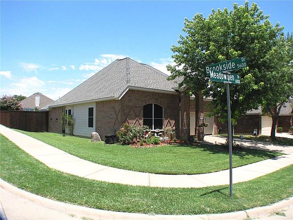 3rd image of 6012 Meadowglen Dr