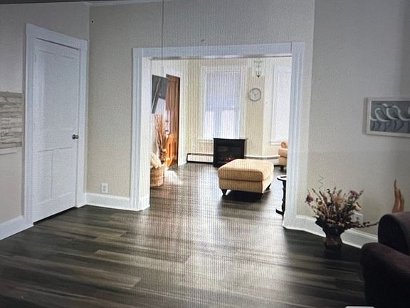 3rd image of 12 New Park St Floor 1
