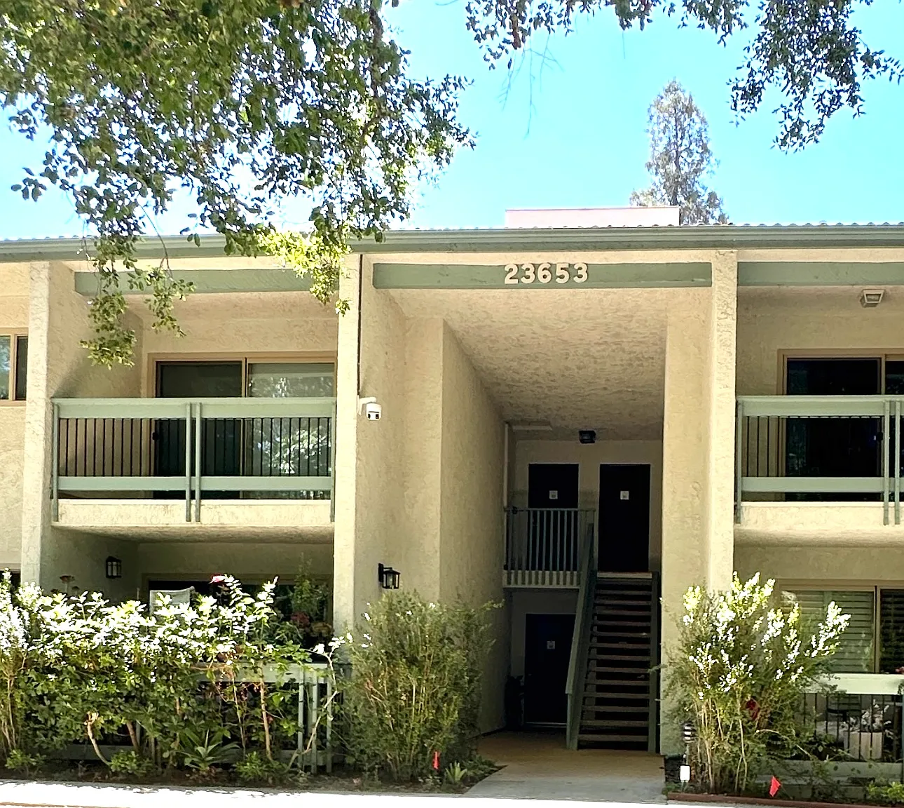 3 bed, 1290 sqft, $3,700 — Photo 1