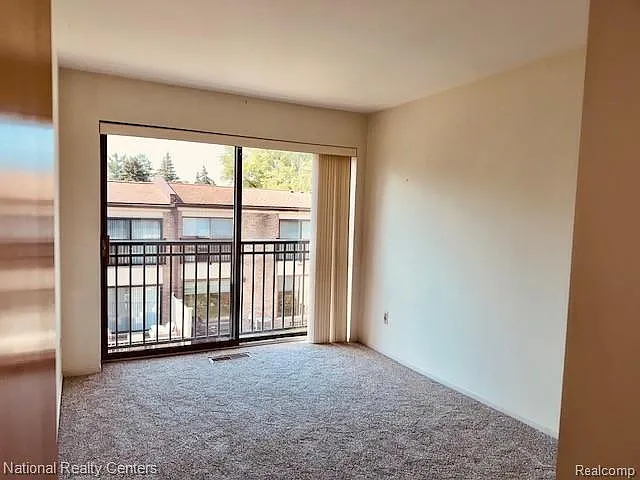 18268 University Park Dr — Photo 16