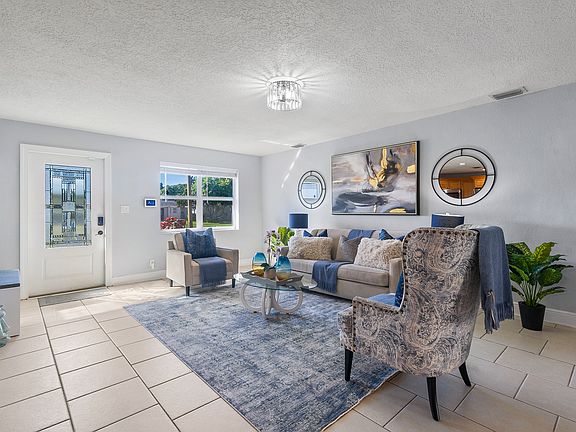 4th image of 242 N Ware Dr #242