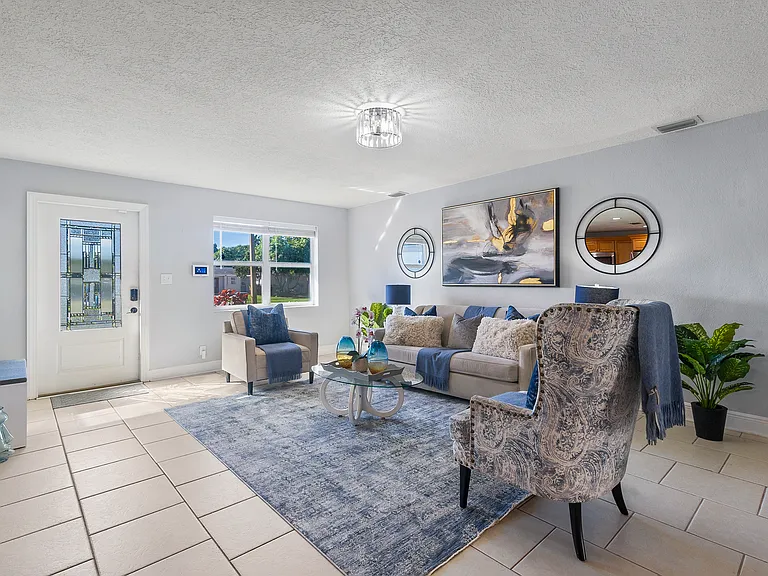 242 N Ware Dr #242 — Photo 4