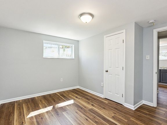 5th image of 428 Hickory Hill Dr