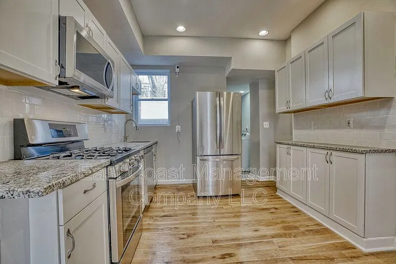 2 bed, 2.0 bath, $1,895 — Photo 1