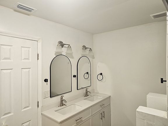 Jack and Jill sinks