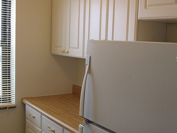 3rd image of 2976 Voelkel Ave APT 9