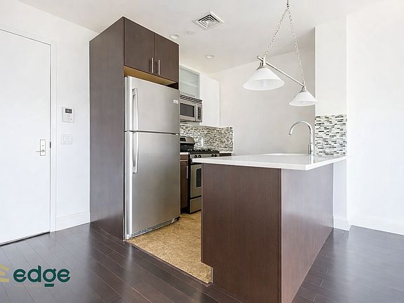4th image of 80 Lexington Ave APT 304