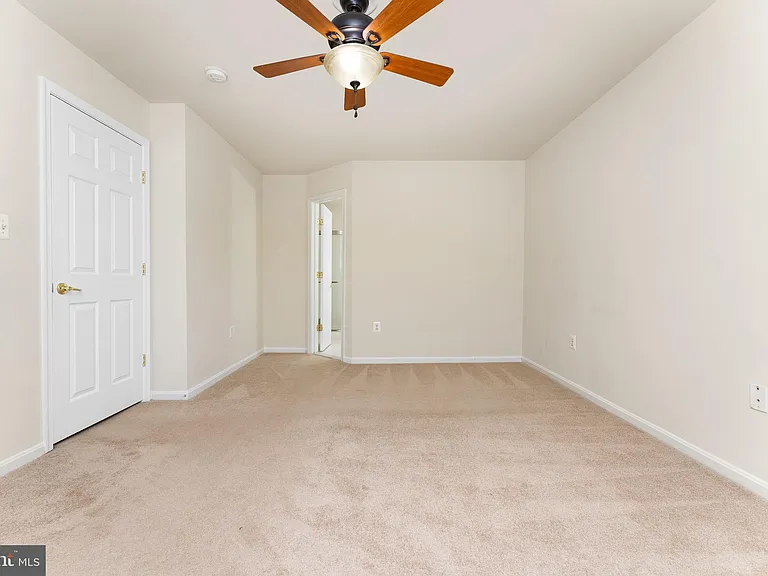 5783 Rhode Island Dr — Photo 18