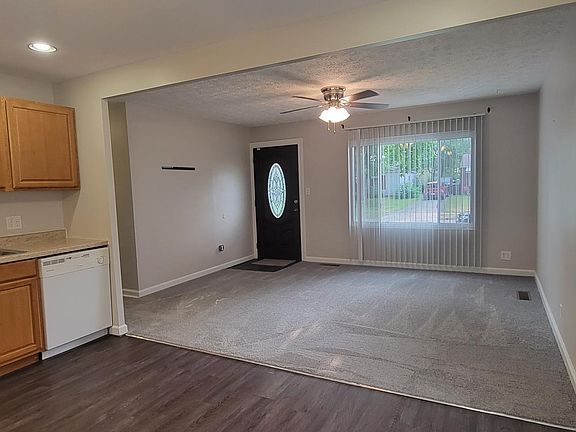 3rd image of 2831 Dolby Dr