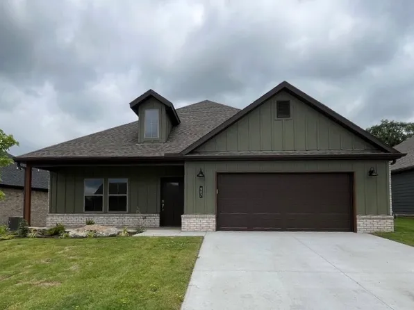 407 W Hondo St, Siloam Springs, AR 72761