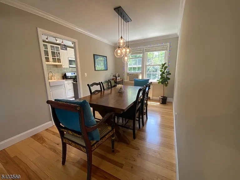 390 Morris Ave #4 — Photo 3