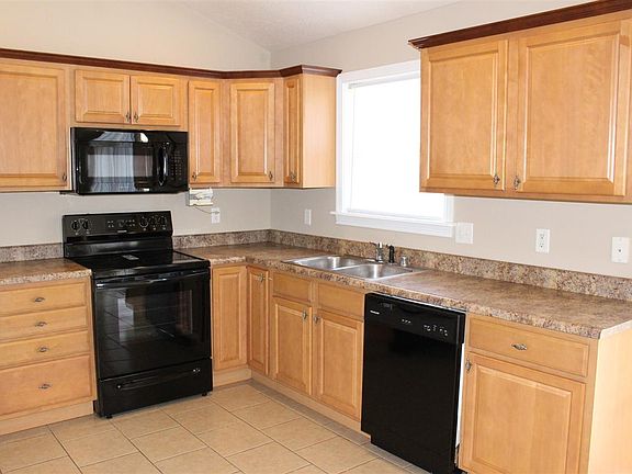 3rd image of 10354 Chambersburg Dr