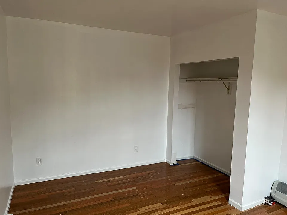 118 S Mount St