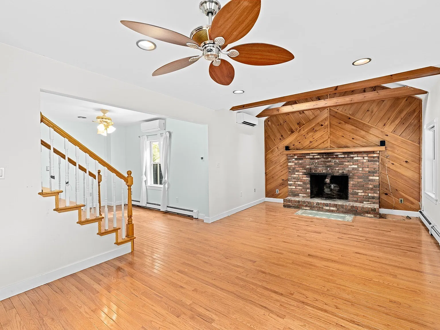 2 bed, 1.5 bath, 1117 sqft, $2,600 — Photo 4