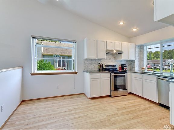 4th image of 1212 Orchard Ave