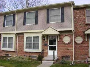 19941 N Great Oaks Cir, Clinton Township, MI 48036