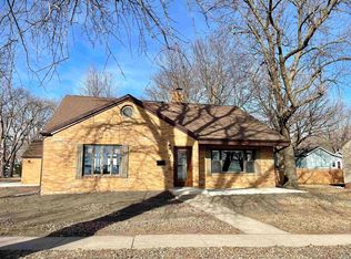 701 E Lakeshore Dr, Storm Lake, IA 50588