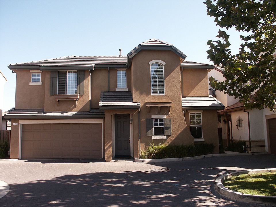 1st image of 378 Woodcraft Ct