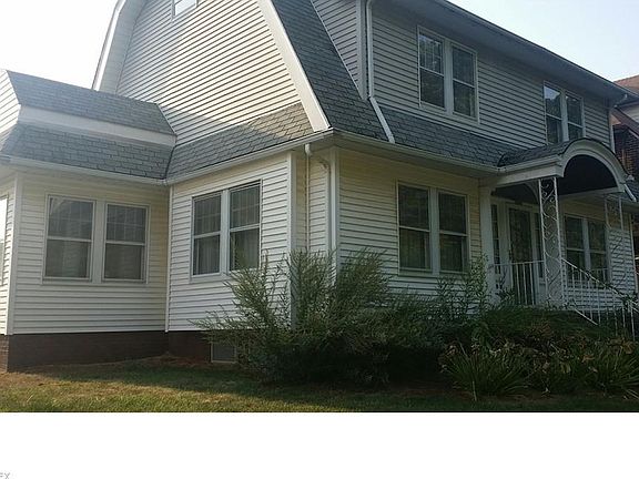 2nd image of 4976 Edgepark Dr